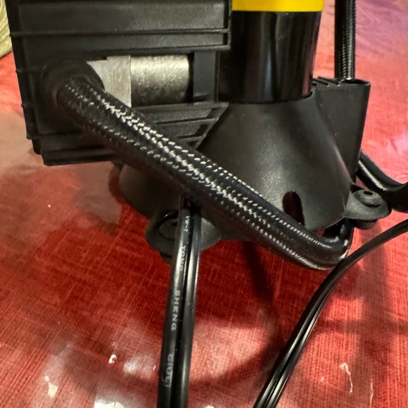 Victor QuikAire 4500 Bell Tire Inflator Gently Used in Box - Picture 7 of 13